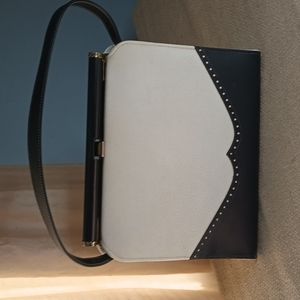 Vintage1950s navy & white Wing Tip purse/hand bag ,